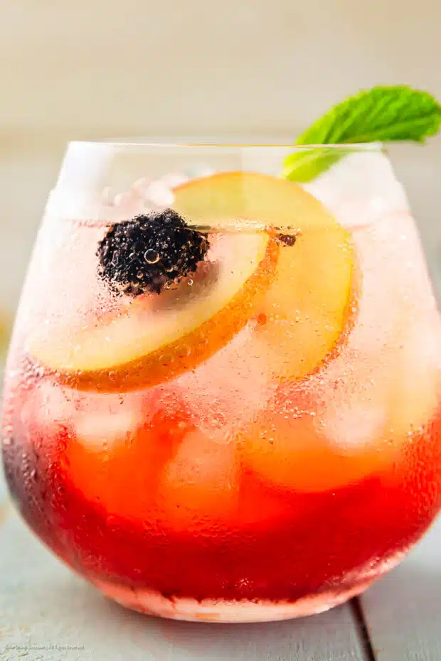Aperol Spritz Cocktail Recipe - Hostess At Heart