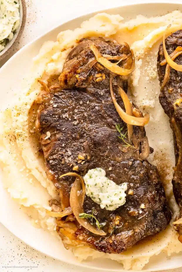 Steaks in a Slow Cooker - No Spoon Necessary